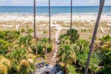 The path to the beach from 11 East Wind, a vacation rental on Hilton Head